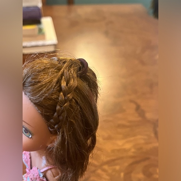 Mga entertainment forever best friends doll! Brown hair, green eyes, 10 in tall - Picture 7 of 13